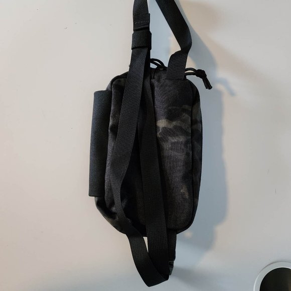 EUC Every Day Carry Fanny Pack by the Recycled Firefighter - Picture 3 of 6